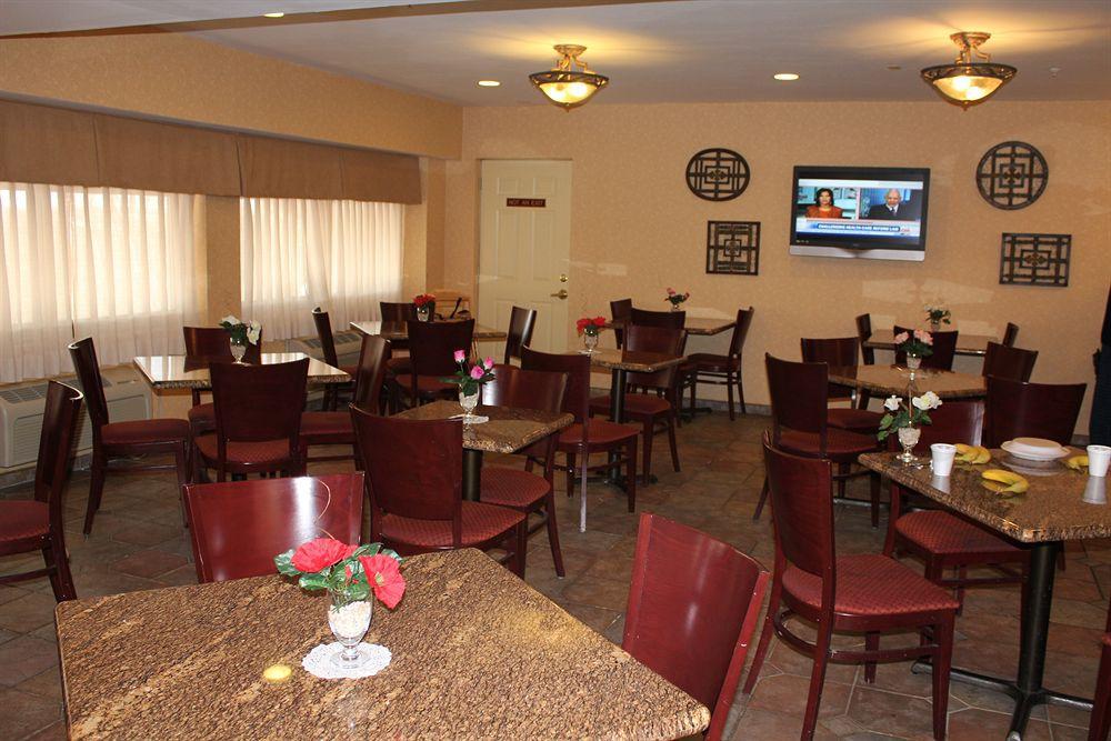 Raritan Hotel Edison Esterno foto