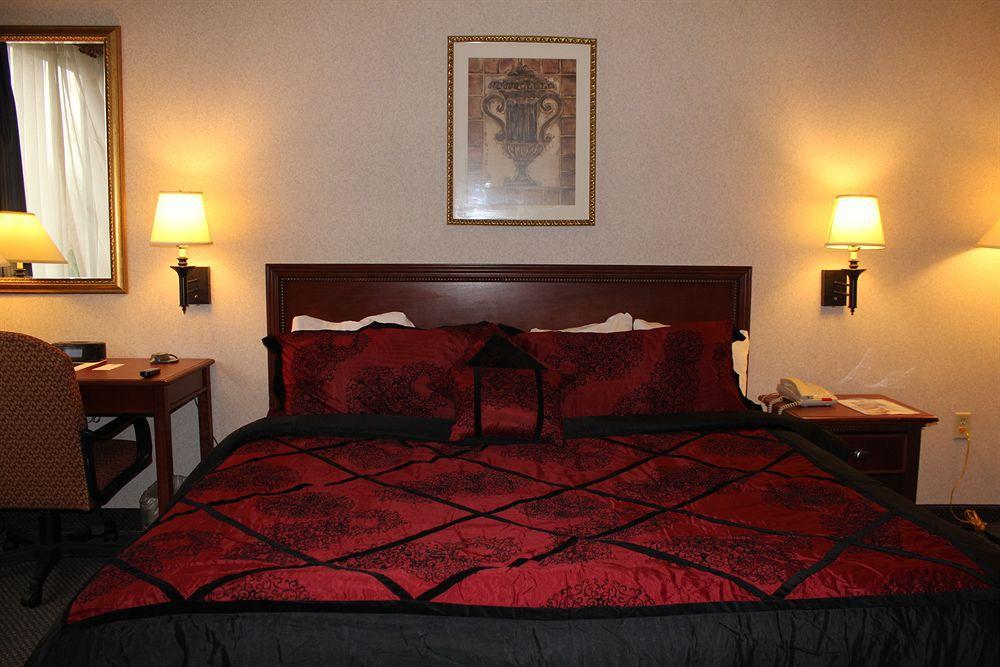 Raritan Hotel Edison Esterno foto