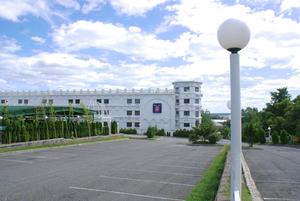 Raritan Hotel Edison Esterno foto